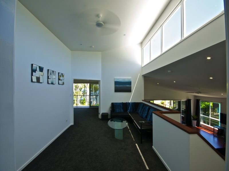 15 KIM CRESCENT, Macleay Island QLD 4184