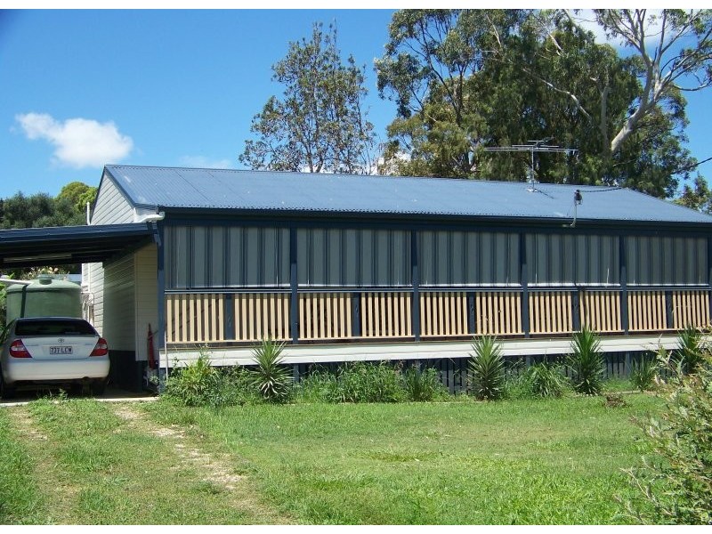 8 Alexander Street, Macleay Island QLD 4184