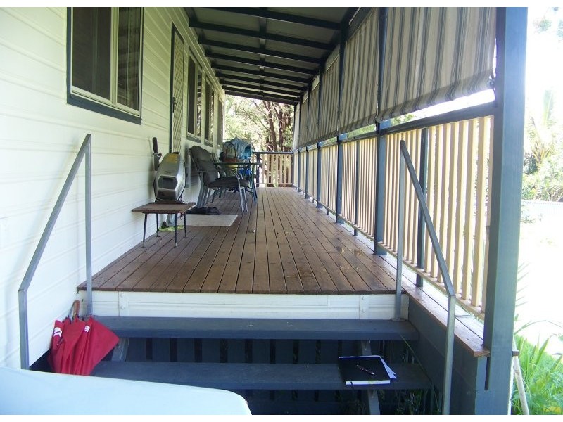 8 Alexander Street, Macleay Island QLD 4184