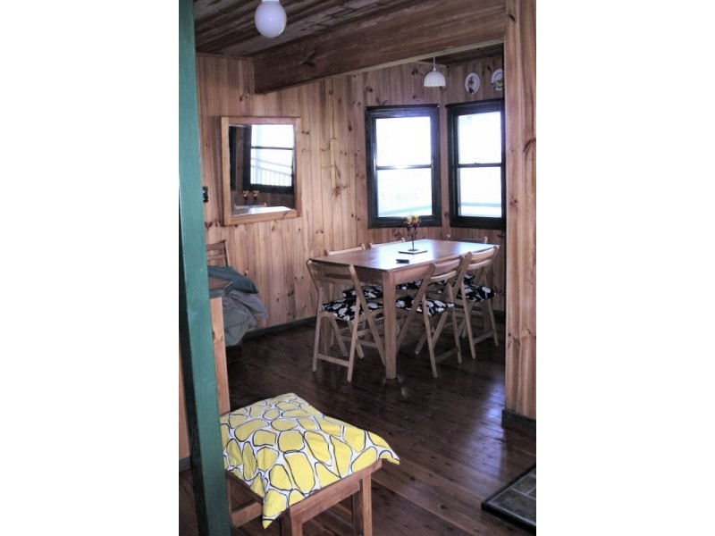 46 RESTHAVEN dr, Lamb Island QLD 4184