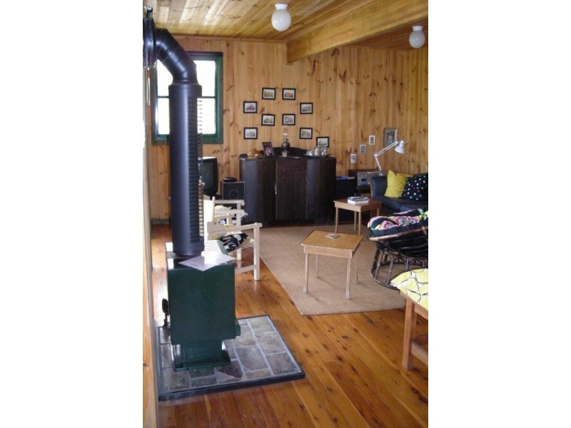 46 RESTHAVEN dr, Lamb Island QLD 4184