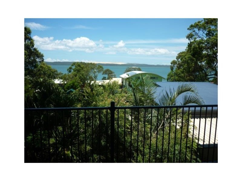 21 Oomool St, Macleay Island QLD 4184