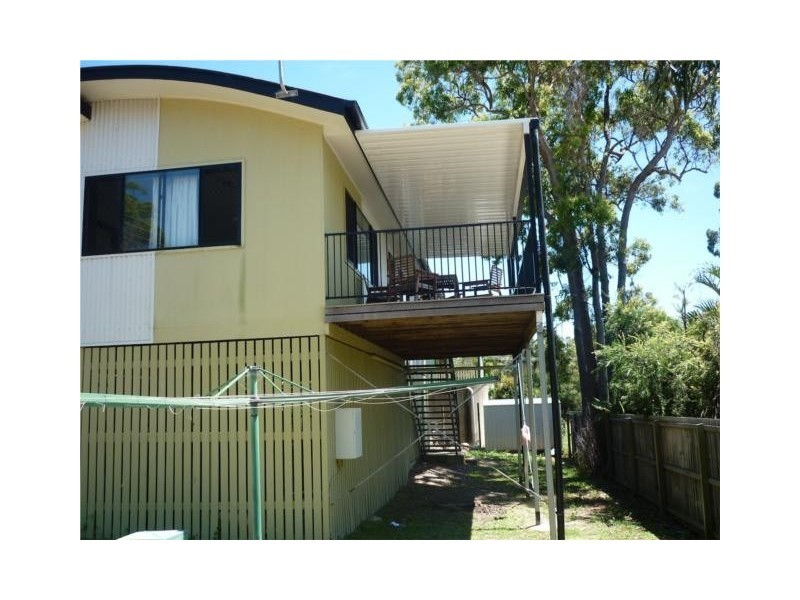 21 Oomool St, Macleay Island QLD 4184