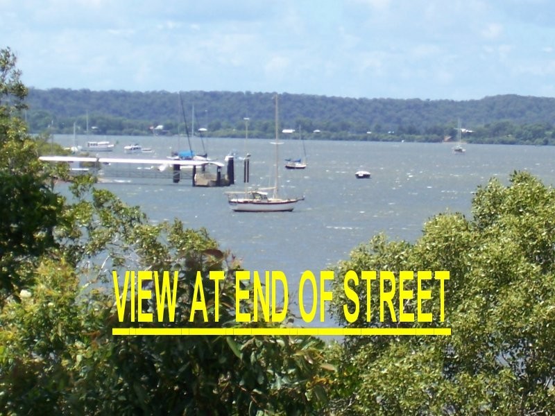 44 SCARBOROUGH TCE, Macleay Island QLD 4184