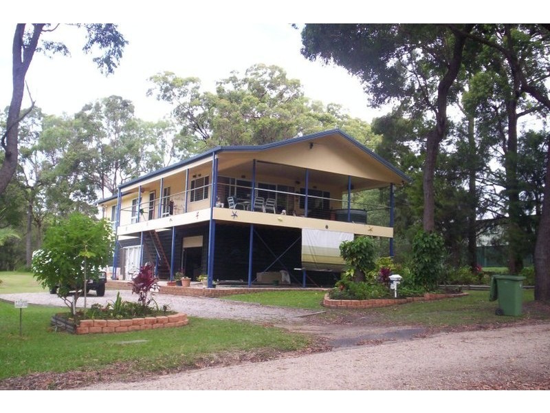 14 WHITING ST, Macleay Island QLD 4184