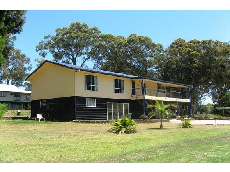 14 WHITING ST, Macleay Island QLD 4184