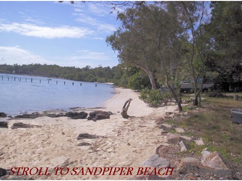 2 WANDA ST, Macleay Island QLD 4184