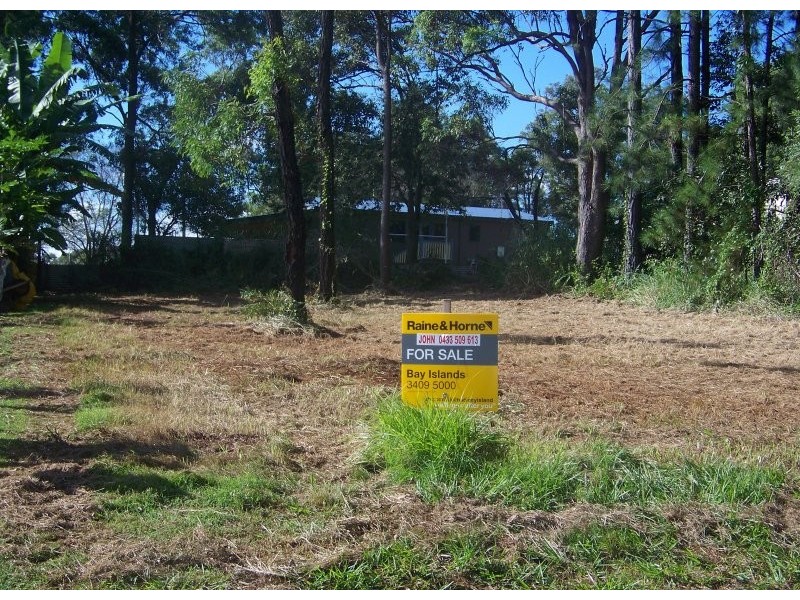 17 Conran St, Macleay Island QLD 4184