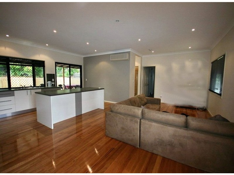 2 Duncan St, Macleay Island QLD 4184