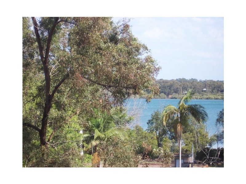 35 LUCAS dr, Lamb Island QLD 4184