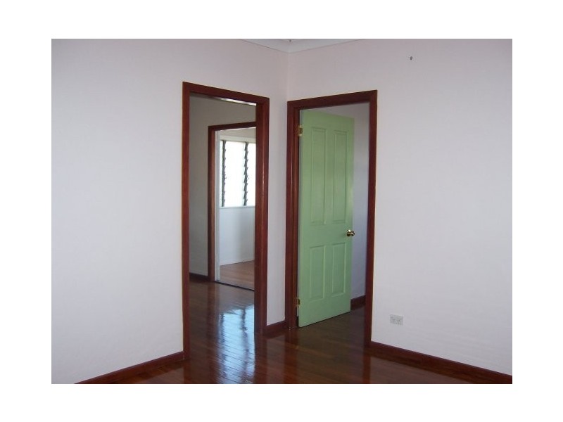 35 LUCAS dr, Lamb Island QLD 4184