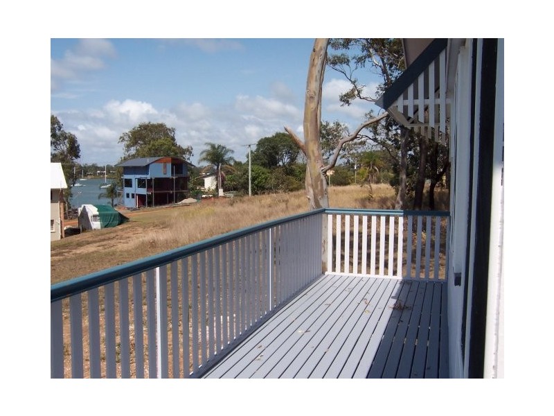 35 LUCAS dr, Lamb Island QLD 4184