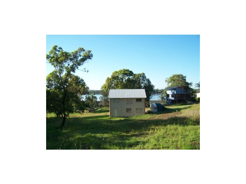 35 LUCAS dr, Lamb Island QLD 4184