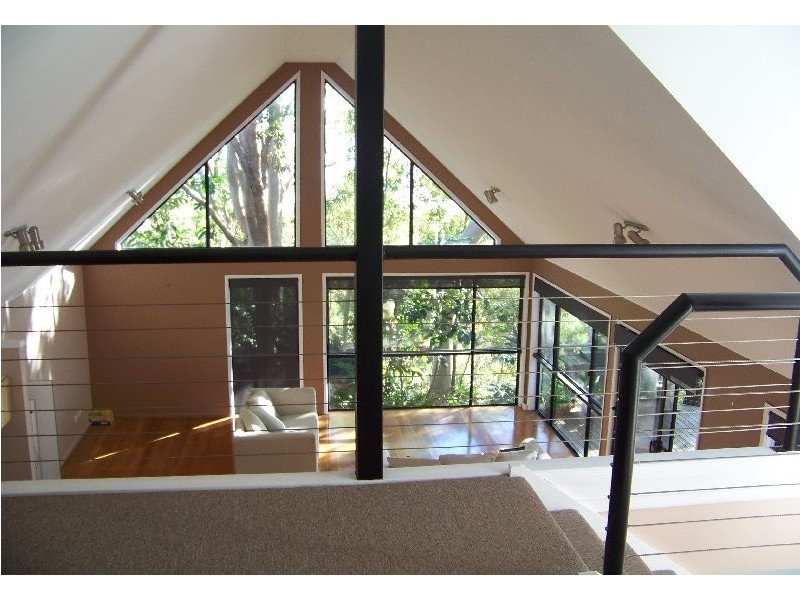 28 Blue Waters Cresc, Macleay Island QLD 4184