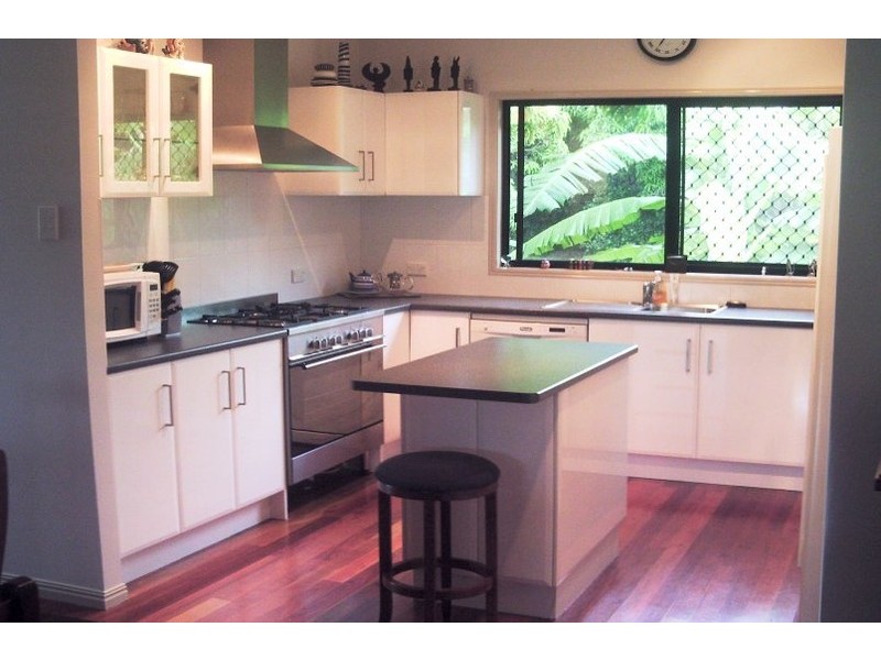 27-29 Sentosa Terrace, Macleay Island QLD 4184