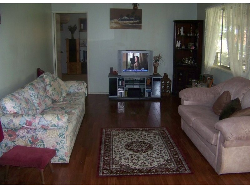 30 Blue Bay Cresc, Macleay Island QLD 4184