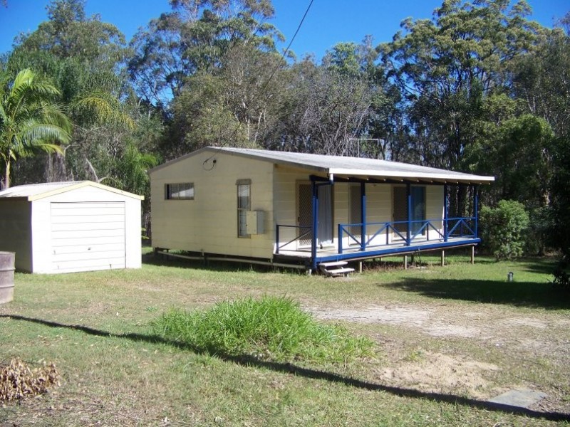 4 Dove Street, Macleay Island QLD 4184