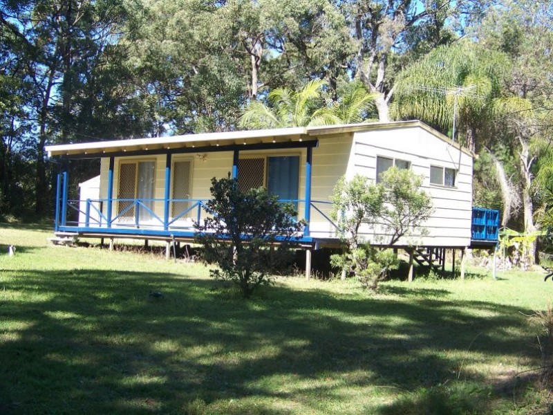 4 Dove Street, Macleay Island QLD 4184