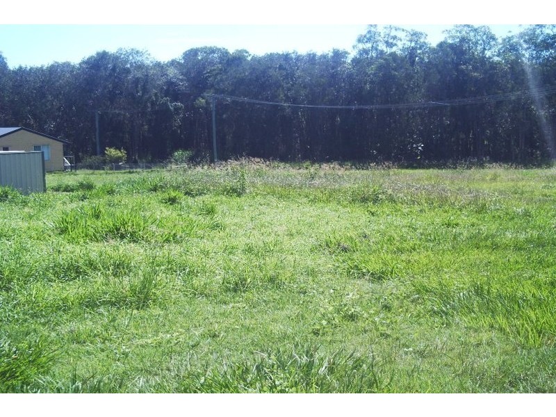 3 Lake Street, Macleay Island QLD 4184