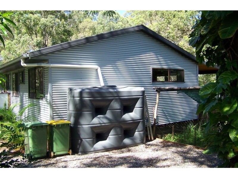 19 NECTAR st, Lamb Island QLD 4184