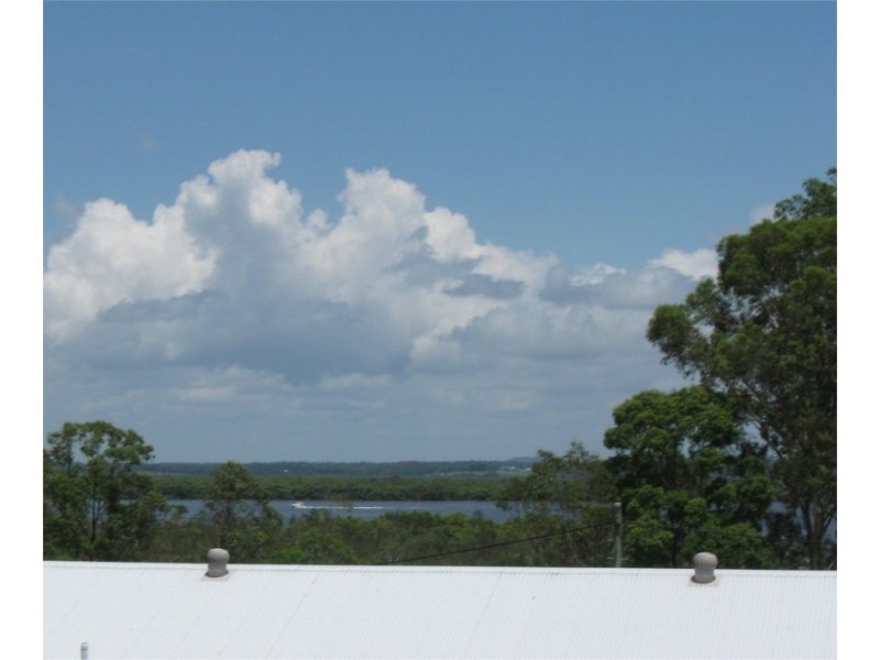 70 TAYLOR ST, Russell Island QLD 4184