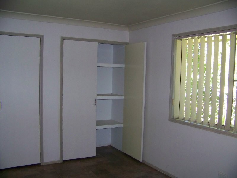 28  LEONIE cres, Lamb Island QLD 4184