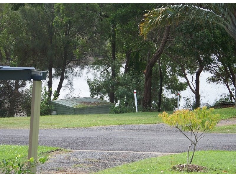 28 Curlew Street, Macleay Island QLD 4184