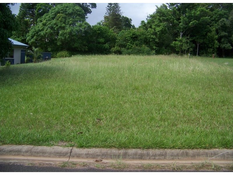 28 Curlew Street, Macleay Island QLD 4184