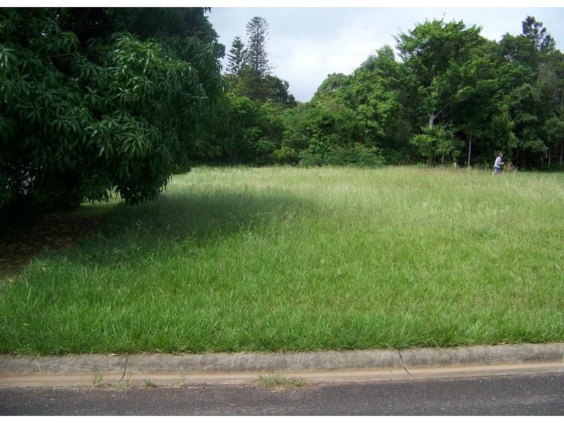 28 Curlew Street, Macleay Island QLD 4184