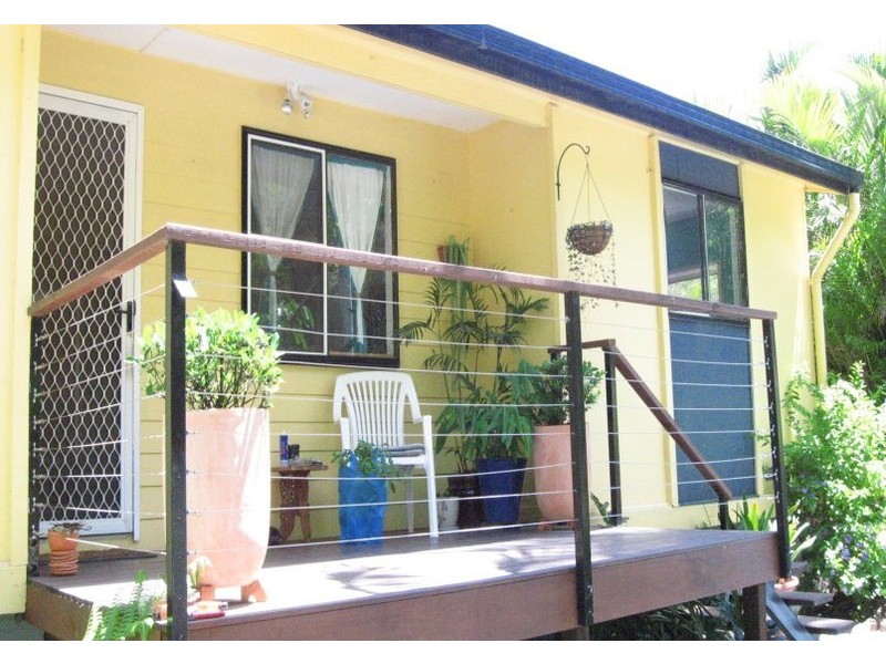 18 GLEN ST, Macleay Island QLD 4184