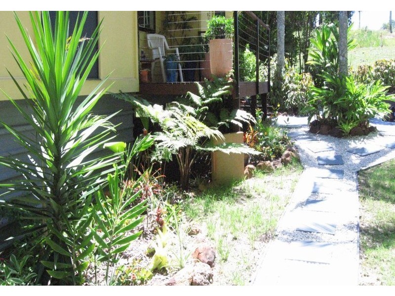 18 GLEN ST, Macleay Island QLD 4184