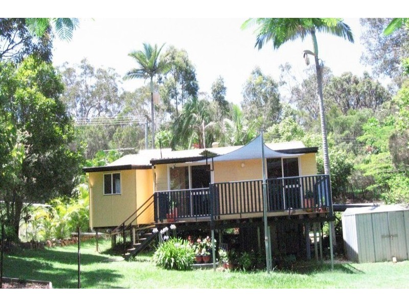 18 GLEN ST, Macleay Island QLD 4184