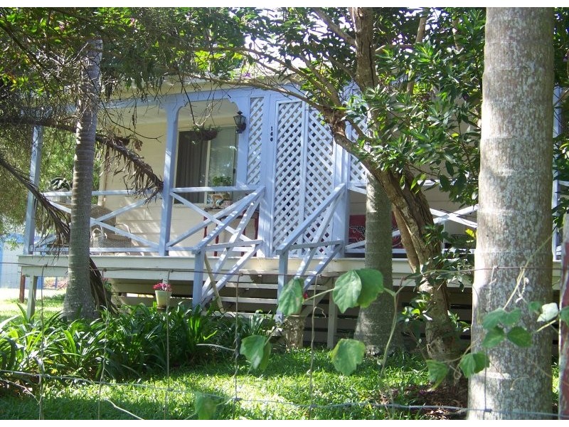 160 High Central Rd, Macleay Island QLD 4184