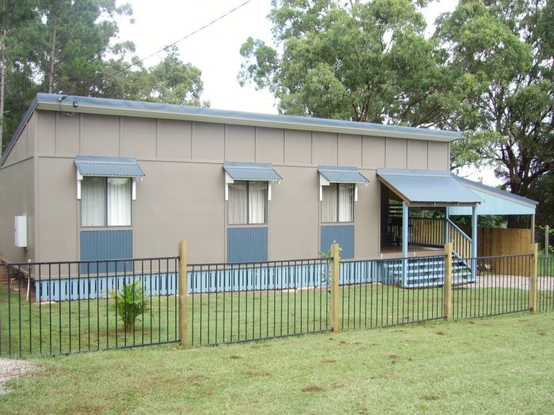 18 Cooee Crescent, Macleay Island QLD 4184