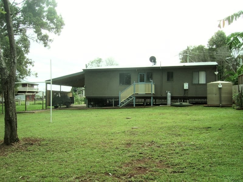 18 Cooee Crescent, Macleay Island QLD 4184
