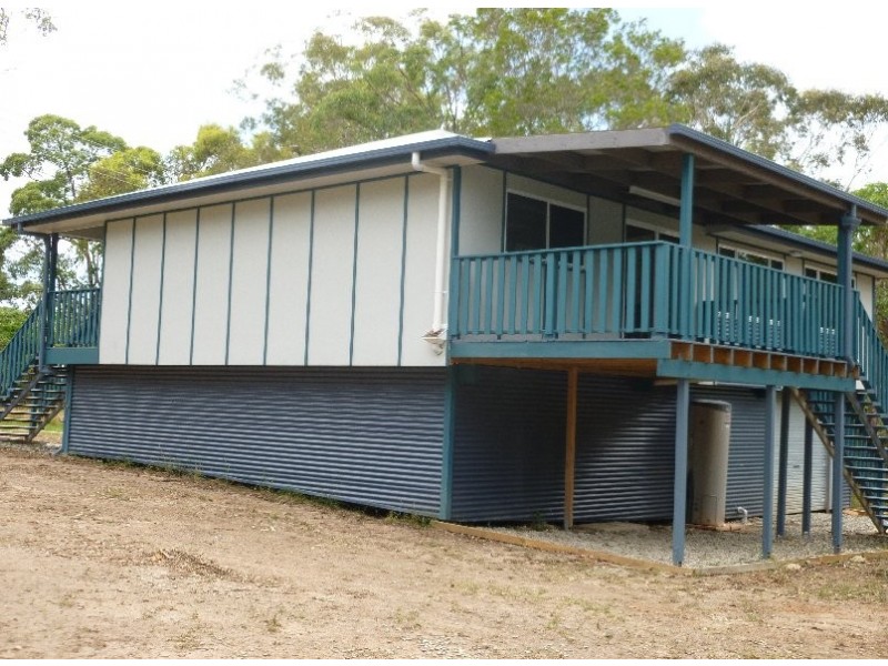 15 Rhodes Street, Macleay Island QLD 4184