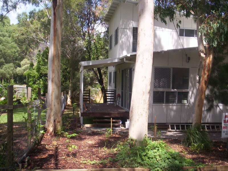 20 Tingara Street, Macleay Island QLD 4184