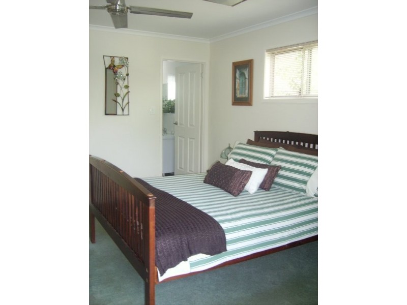 141 High Central Road, Macleay Island QLD 4184