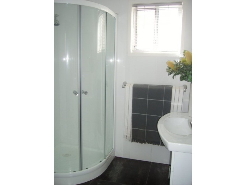 141 High Central Road, Macleay Island QLD 4184