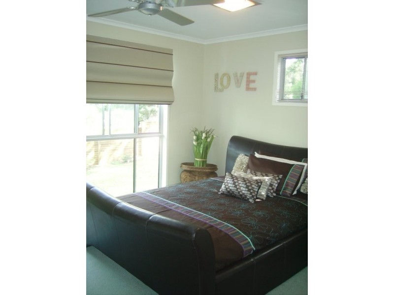 141 High Central Road, Macleay Island QLD 4184