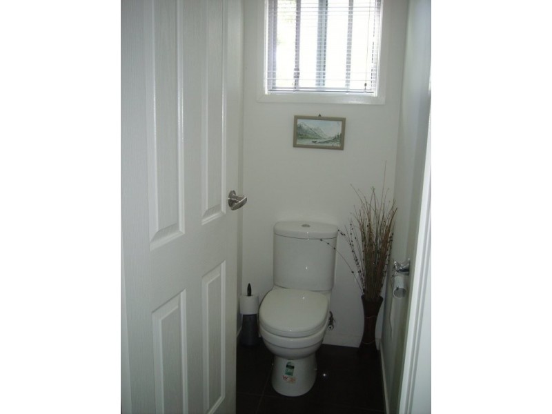 141 High Central Road, Macleay Island QLD 4184