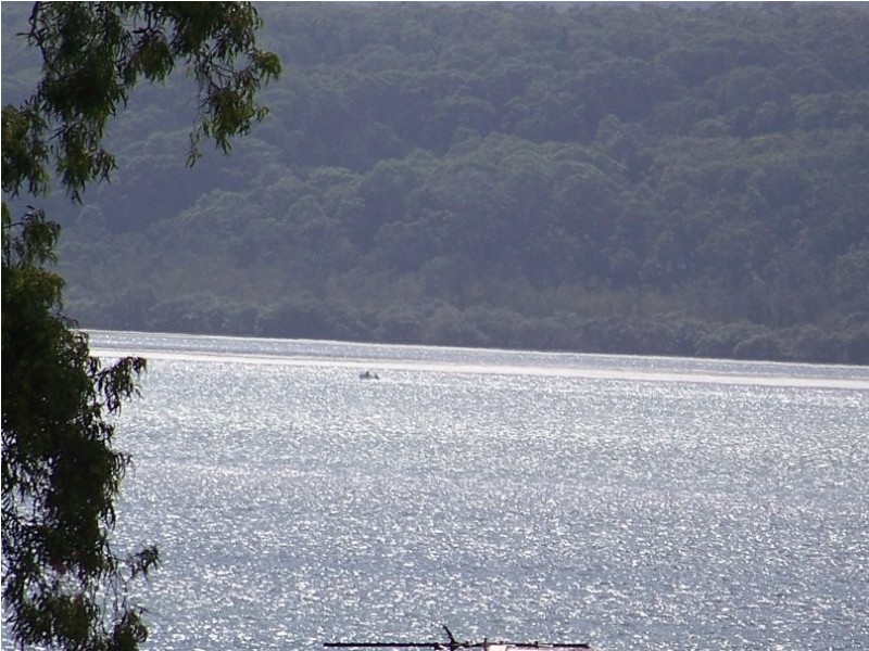 13 Shelly cres, Lamb Island QLD 4184