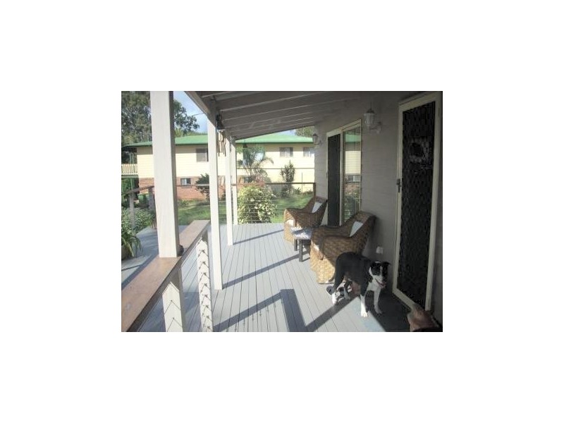 13 Shelly cres, Lamb Island QLD 4184