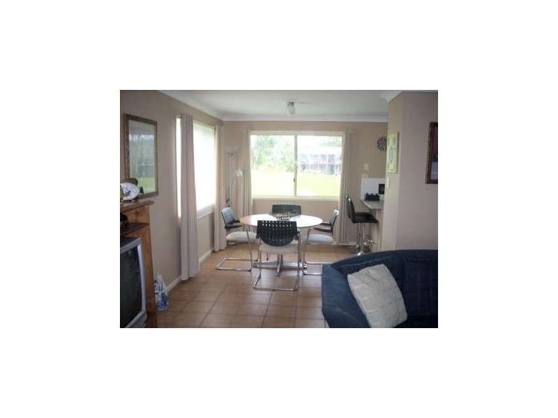 13 Shelly cres, Lamb Island QLD 4184