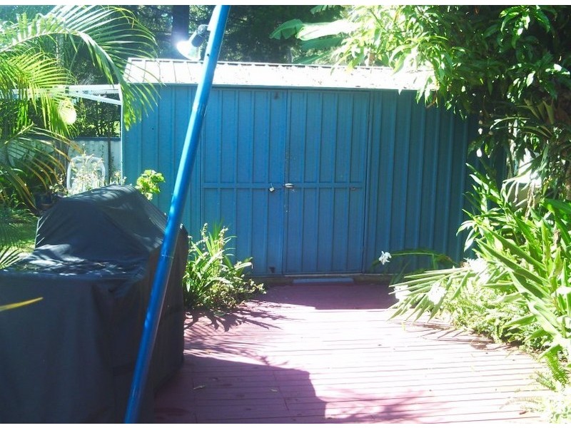 18 COAST RD, Macleay Island QLD 4184