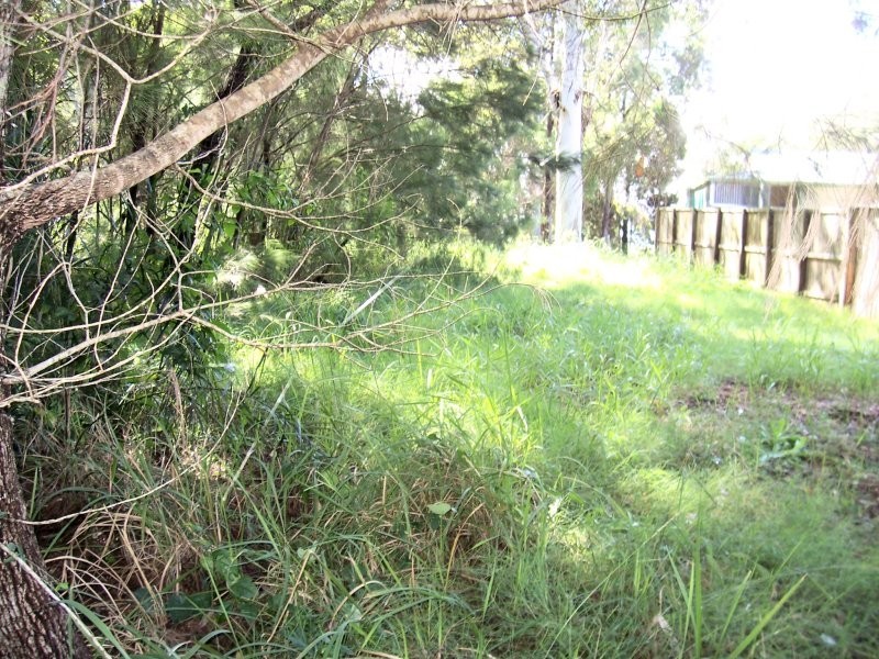 4 ACACIA CRT, Macleay Island QLD 4184