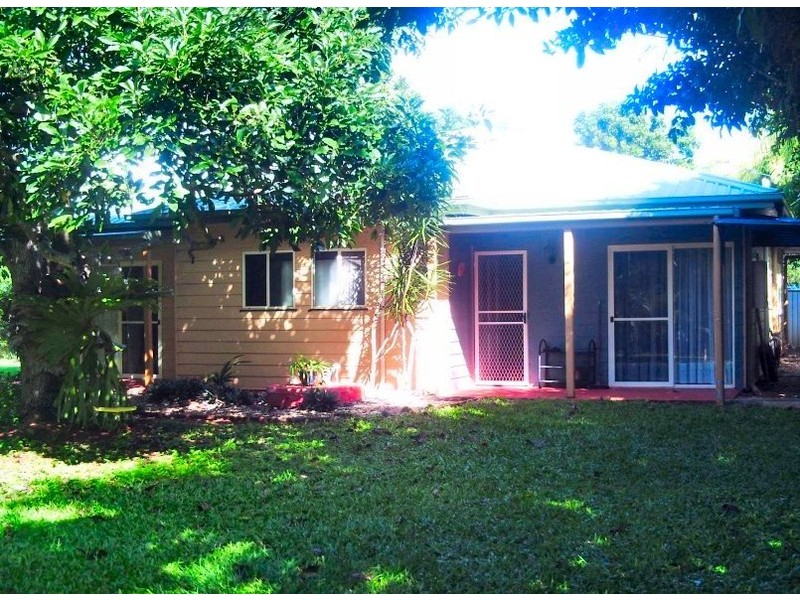 34 Noyes Parade, Karragarra Island QLD 4184