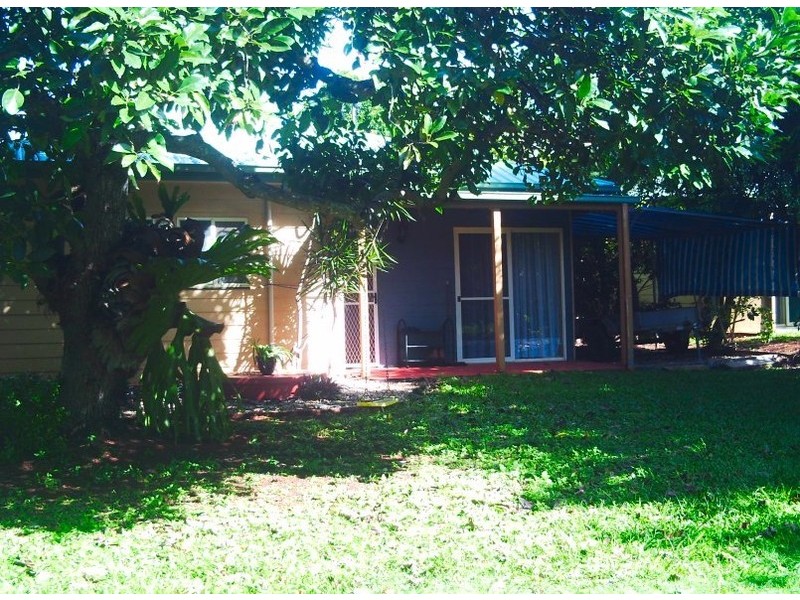 34 Noyes Parade, Karragarra Island QLD 4184
