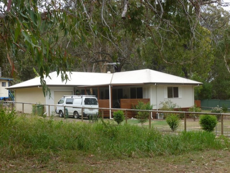 12 TUKKERI STREET, Macleay Island QLD 4184