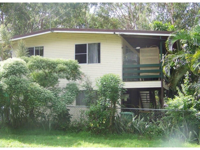 7 Noondo Street, Macleay Island QLD 4184